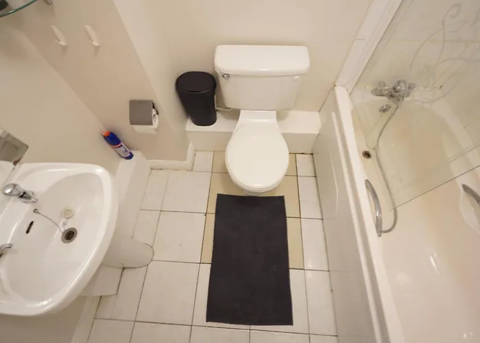 City Center Apt Free Parking